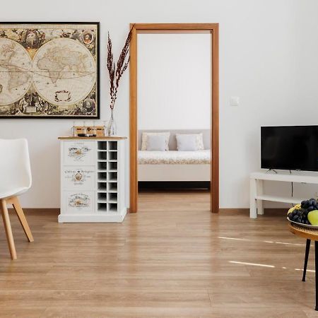 Diamond Residence In Old Town With Free Parking Bratislava Eksteriør bilde