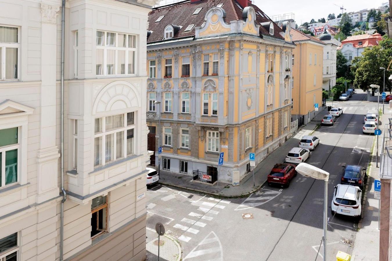 Diamond Residence In Old Town With Free Parking Bratislava Eksteriør bilde