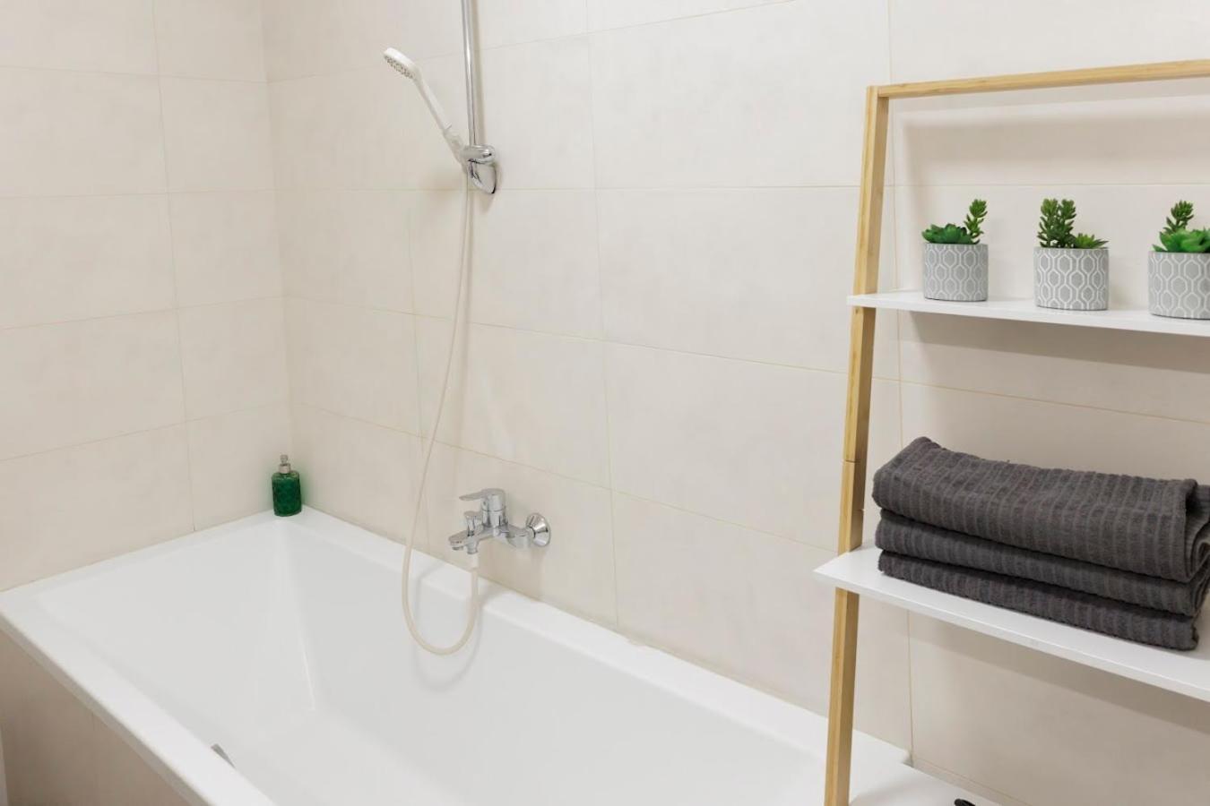 Diamond Residence In Old Town With Free Parking Bratislava Eksteriør bilde