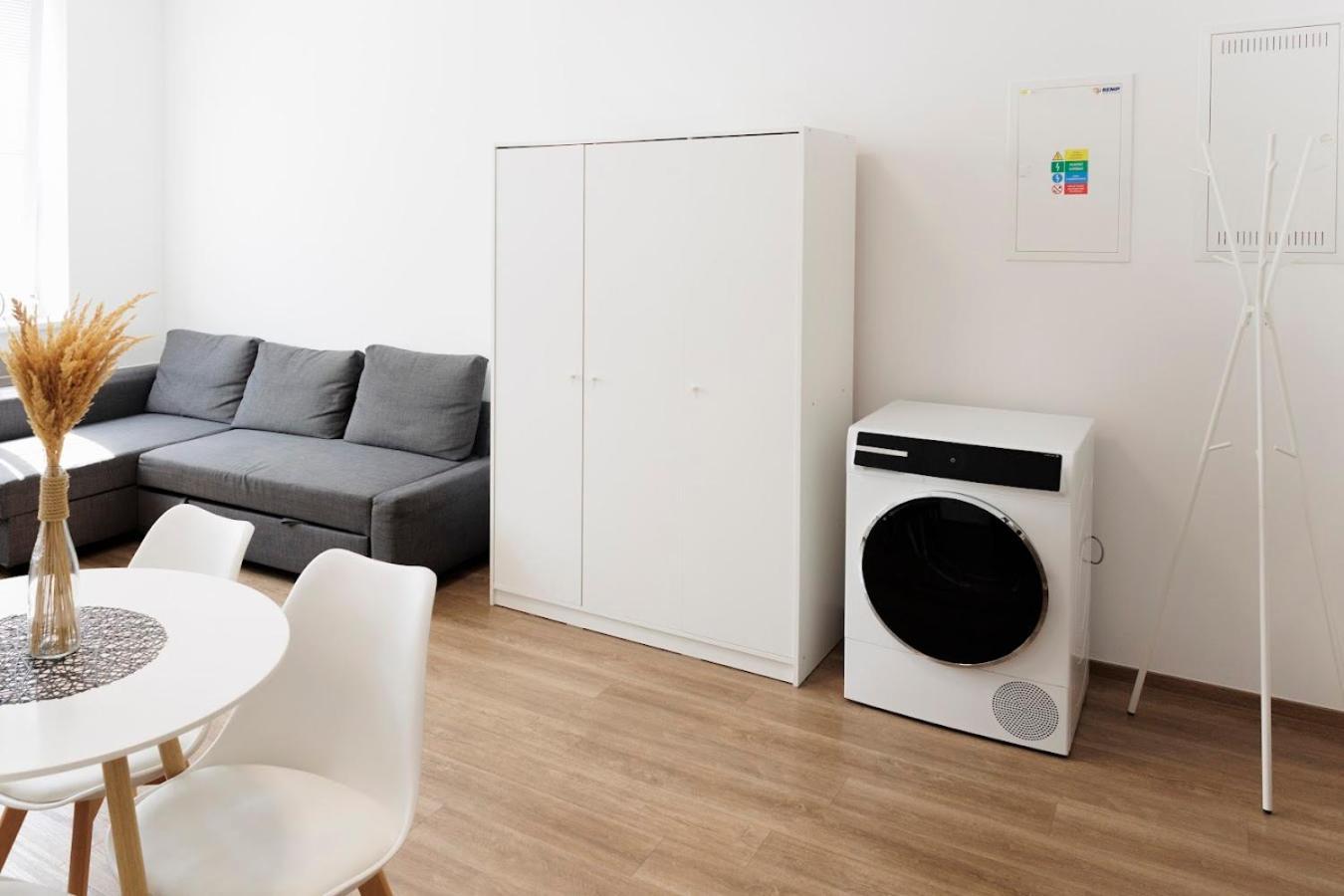 Diamond Residence In Old Town With Free Parking Bratislava Eksteriør bilde