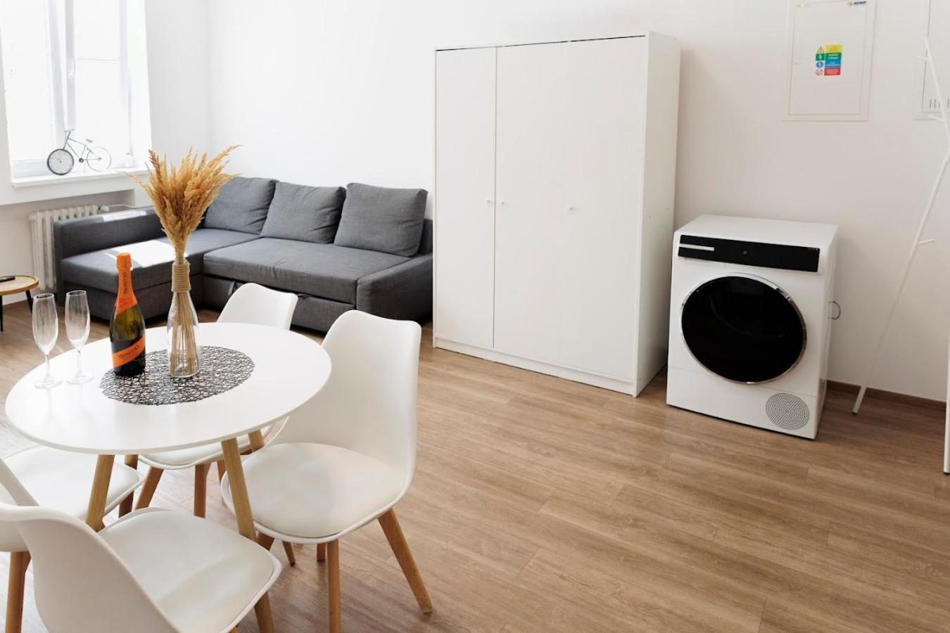 Diamond Residence In Old Town With Free Parking Bratislava Eksteriør bilde