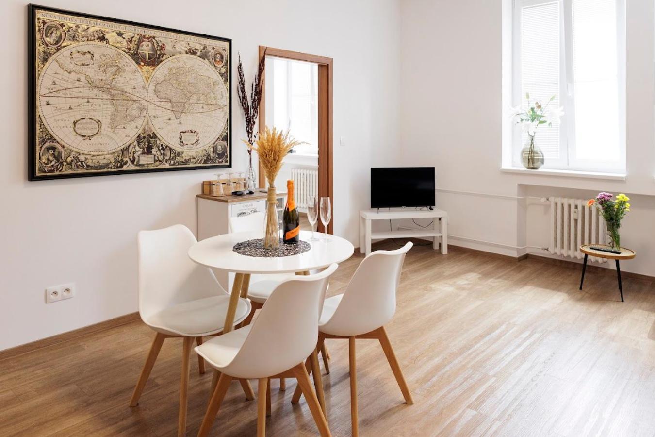 Diamond Residence In Old Town With Free Parking Bratislava Eksteriør bilde